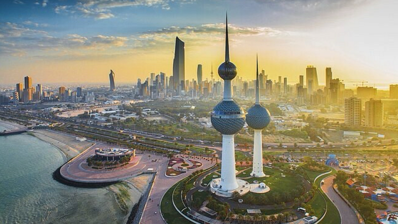 طقس اليوم: حرارة عالية مع احتمال ظهور الغبار نهارًا